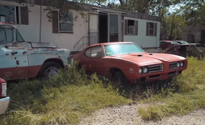 Брошенные машины в пустыне. Техас машина. Техас авто. Техас авто. Название американских машин в техасе.
